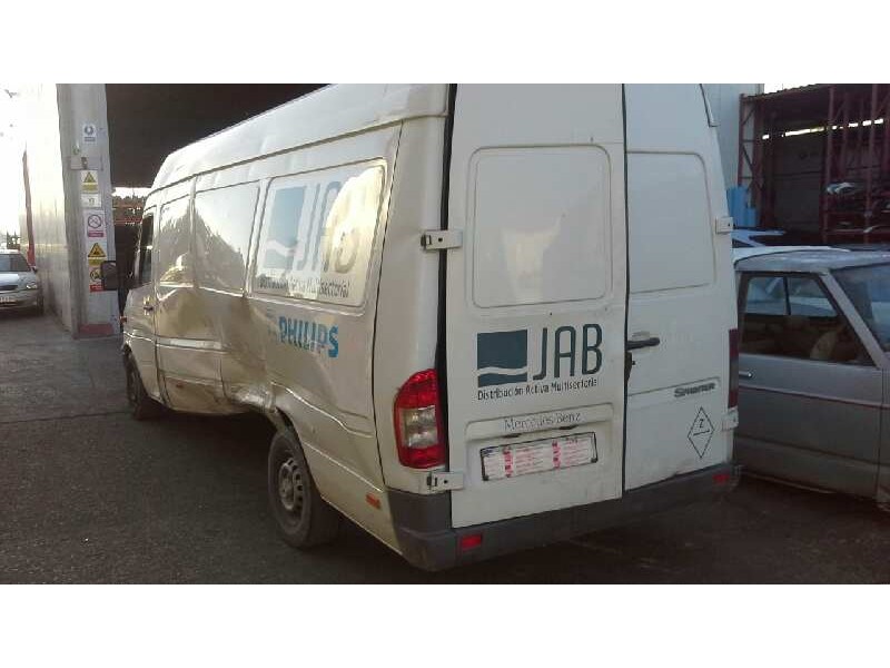 mercedes-benz sprinter 02.00  caja cerrada del año 2005