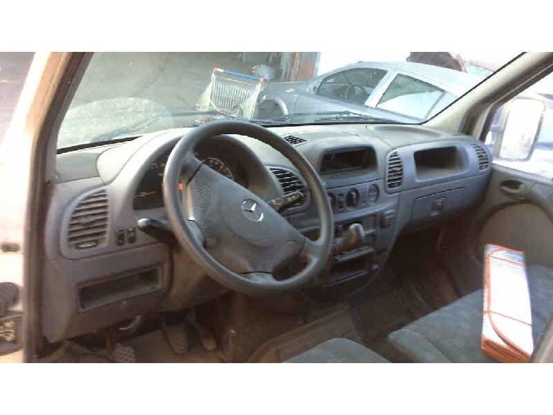 mercedes-benz sprinter 02.00  caja cerrada del año 2005
