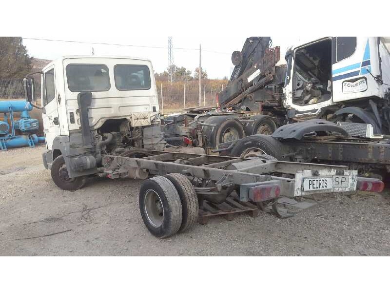 nissan atleon del año 2003