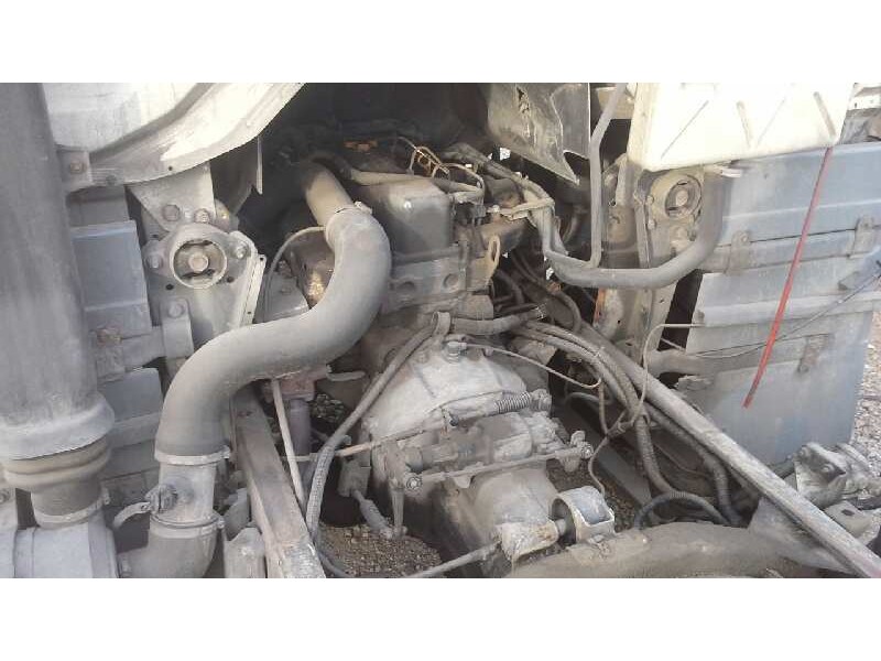 nissan atleon del año 2003