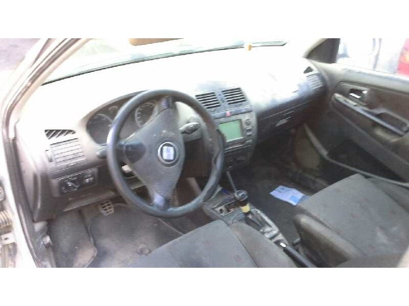 seat ibiza (6k1) del año 2002