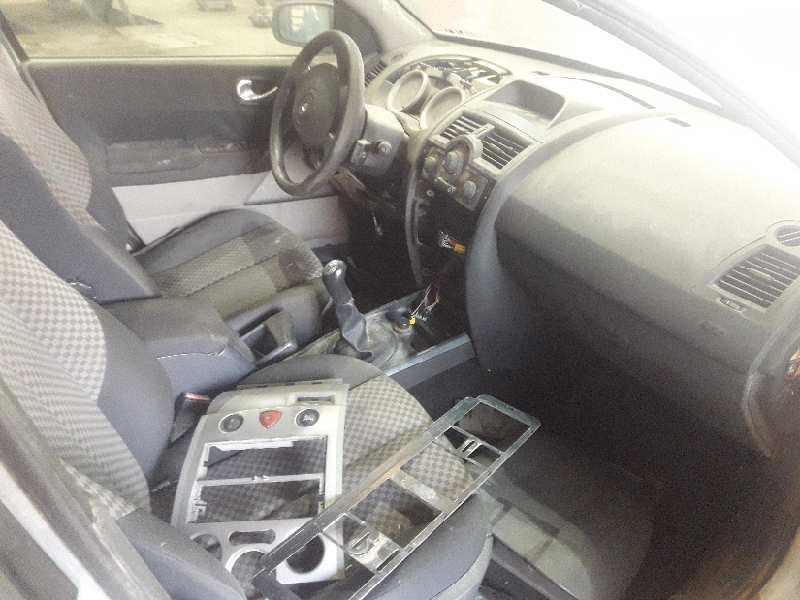renault megane ii berlina 5p del año 2002