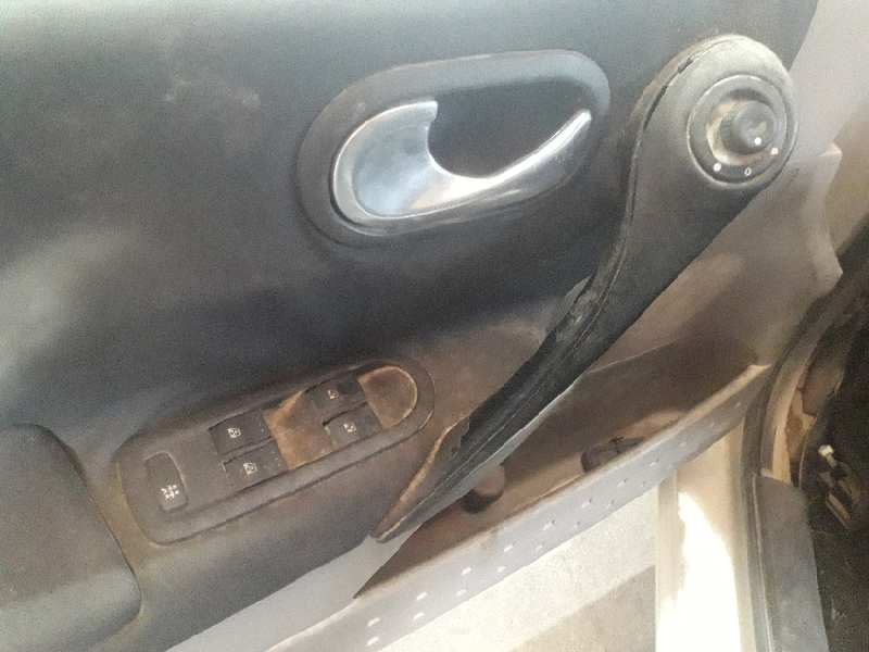 renault megane ii berlina 5p del año 2002