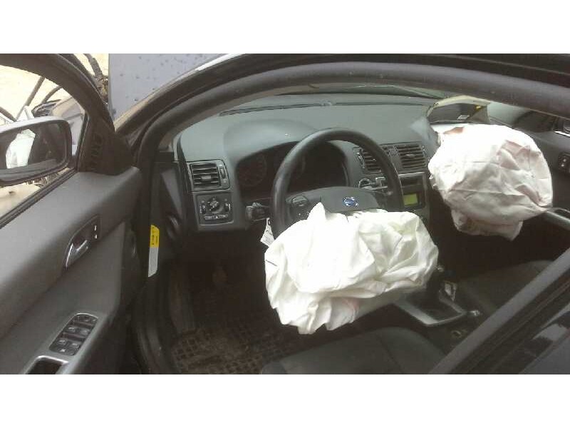 volvo s40 berlina del año 2005