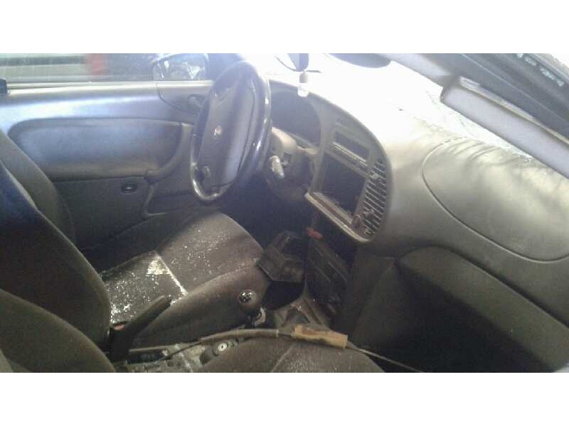 saab 9-3 berlina del año 2001