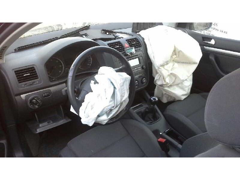 volkswagen golf v berlina (1k1) del año 2005