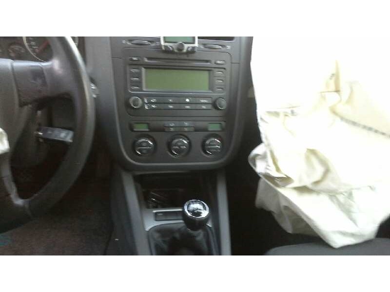 volkswagen golf v berlina (1k1) del año 2005