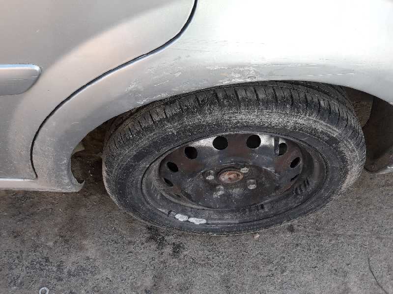 daewoo nubira berlina del año 2003