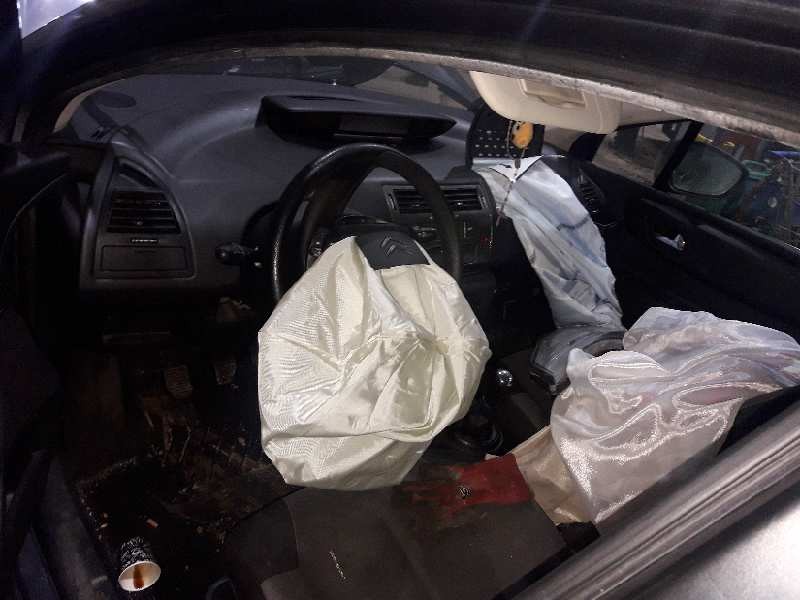 citroën c4 berlina del año 2010