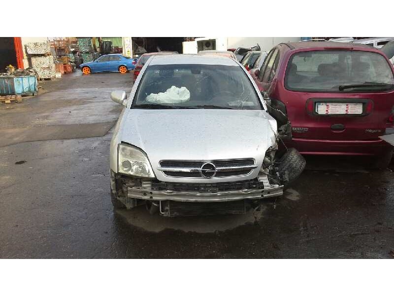 opel vectra c berlina del año 2002