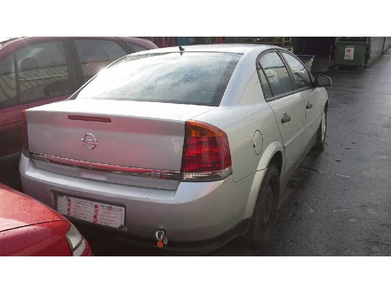 opel vectra c berlina del año 2002