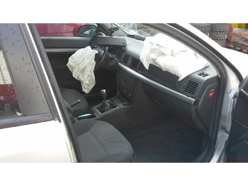 opel vectra c berlina del año 2002