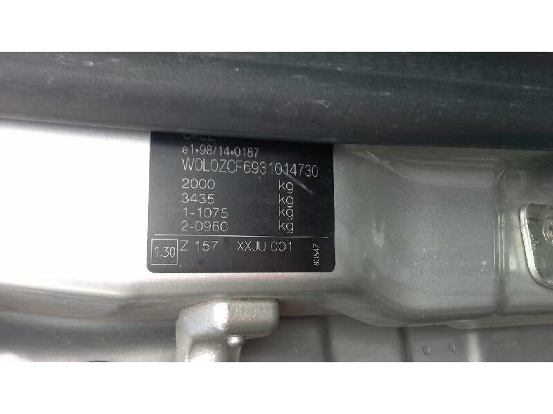 opel vectra c berlina del año 2002