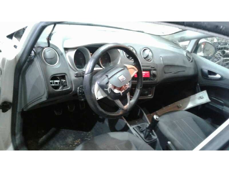 seat ibiza (6j5) del año 2012