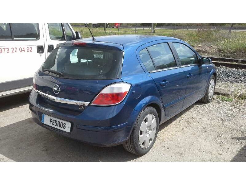 opel astra h berlina del año 2005