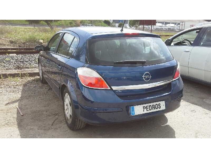 opel astra h berlina del año 2005