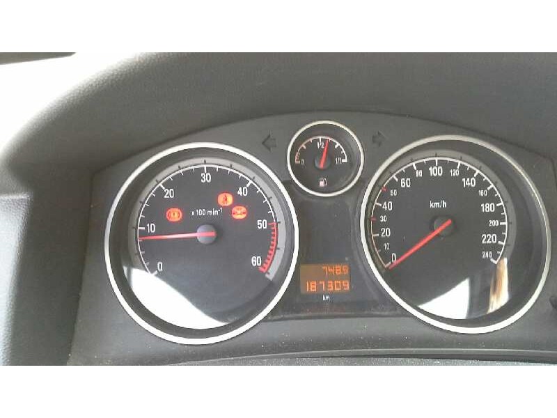 opel astra h berlina del año 2005