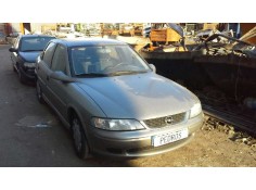 opel vectra b berlina del año 1999