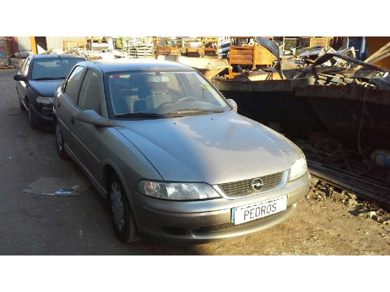 opel vectra b berlina del año 1999
