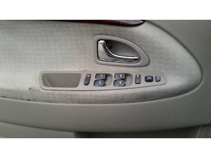 volvo v40 familiar del año 2003