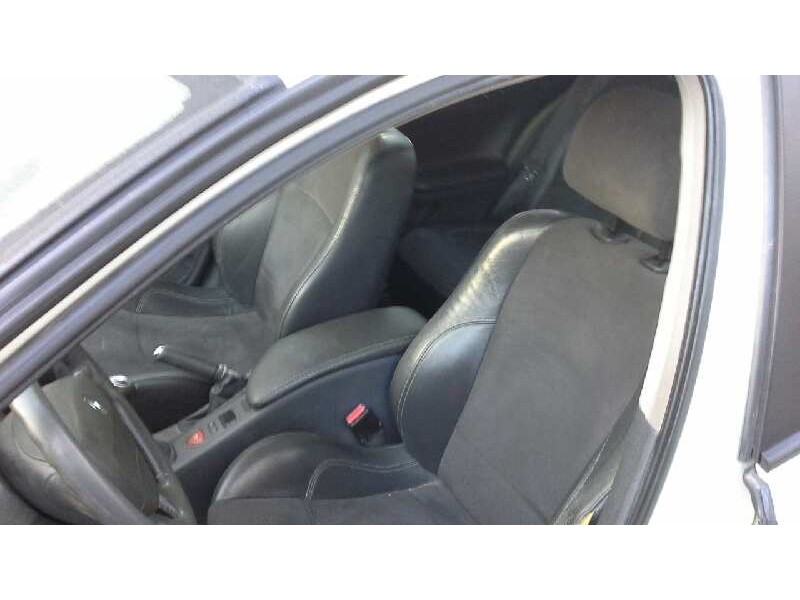 renault laguna ii grandtour (kg0) del año 2003