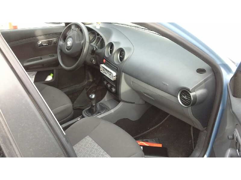 seat ibiza (6l1) del año 2008