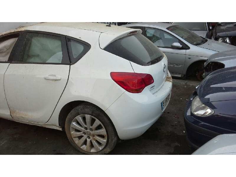 opel astra j lim. del año 2010