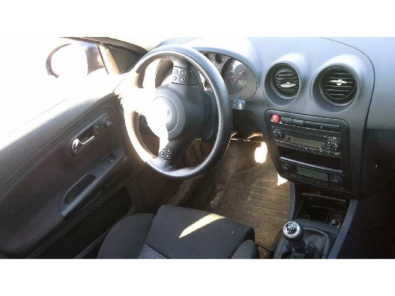 seat ibiza (6l1) del año 2005