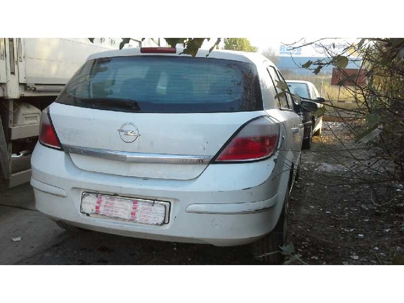 opel astra h berlina del año 2006