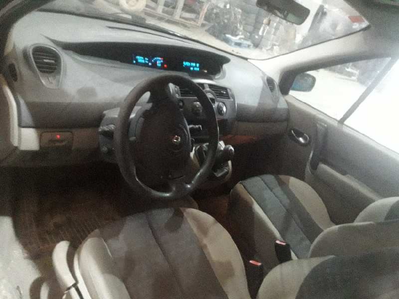 renault scenic ii del año 2005