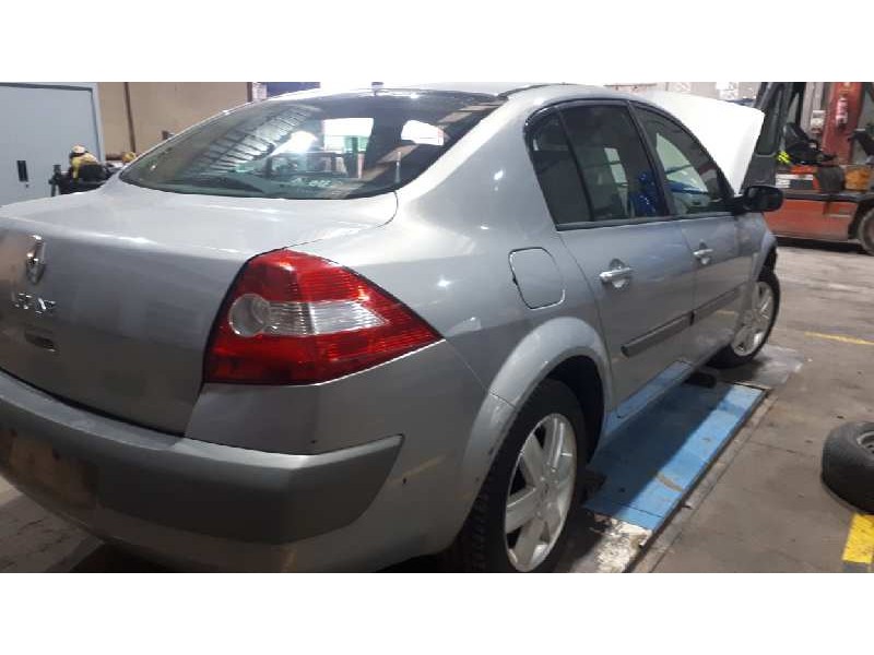 renault megane ii classic berlina del año 2003