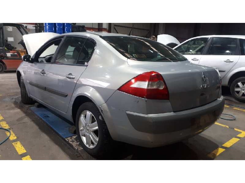 renault megane ii classic berlina del año 2003