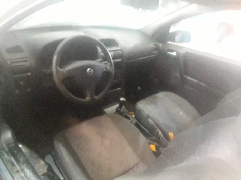 opel astra g berlina del año 2001