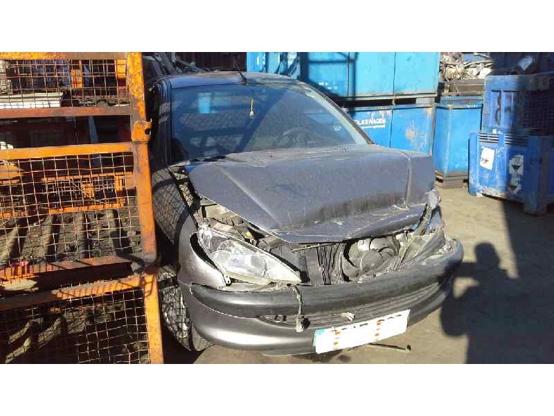 peugeot 206 berlina del año 2000
