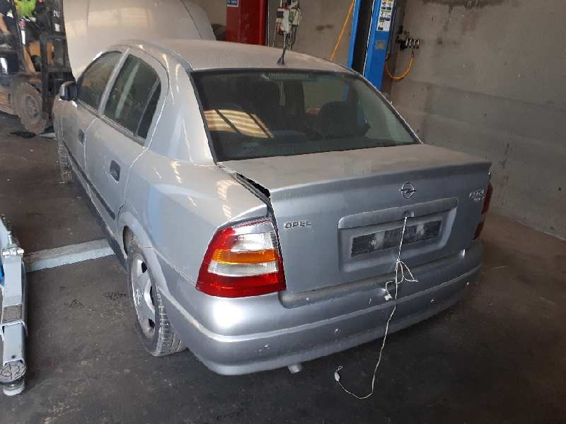 opel astra g berlina del año 1999