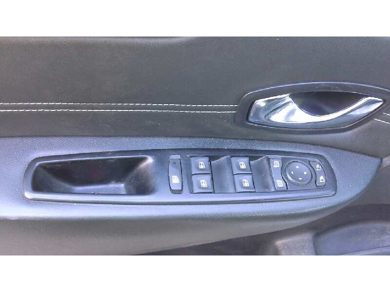 renault scenic iii del año 2012