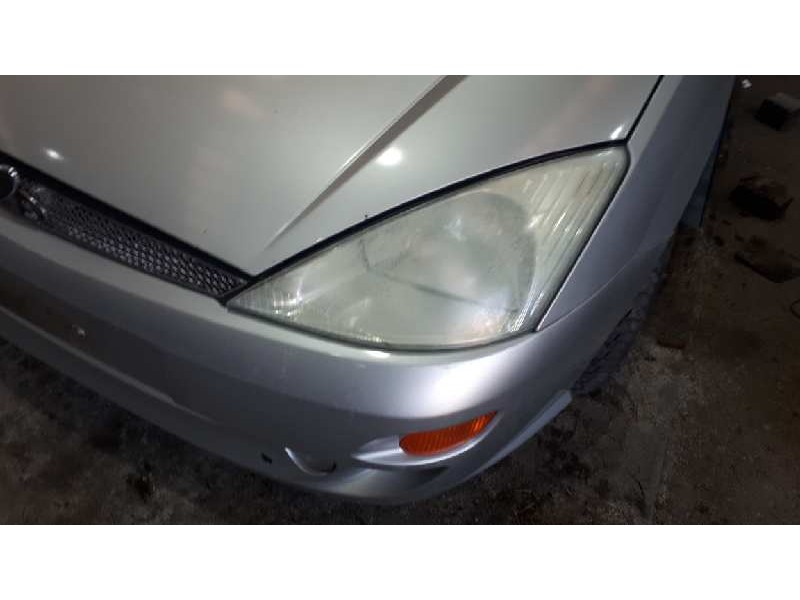 ford focus berlina (cak) del año 2001