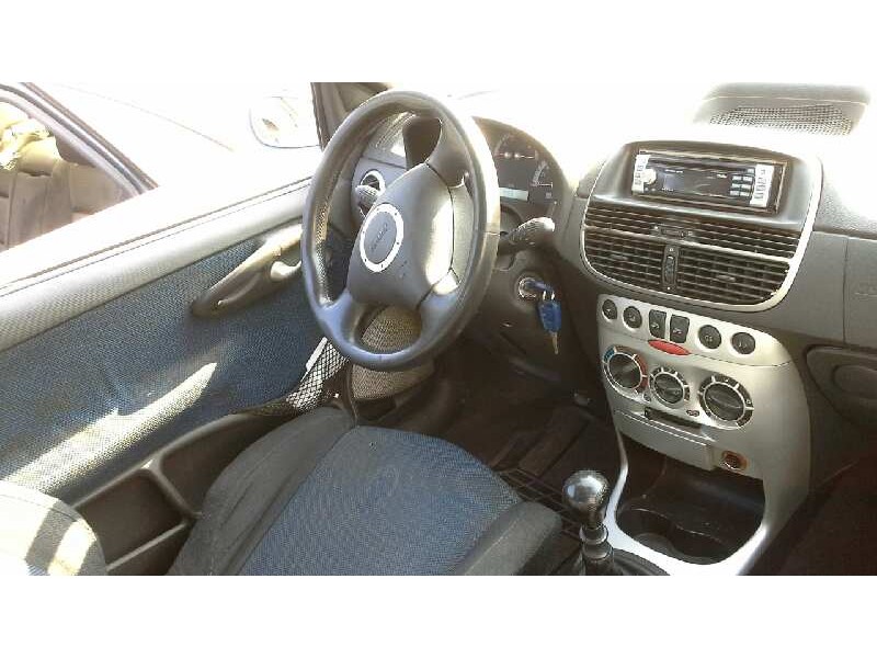 fiat punto berlina (188) del año 2000