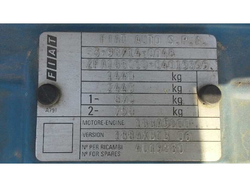 fiat punto berlina (188) del año 2000