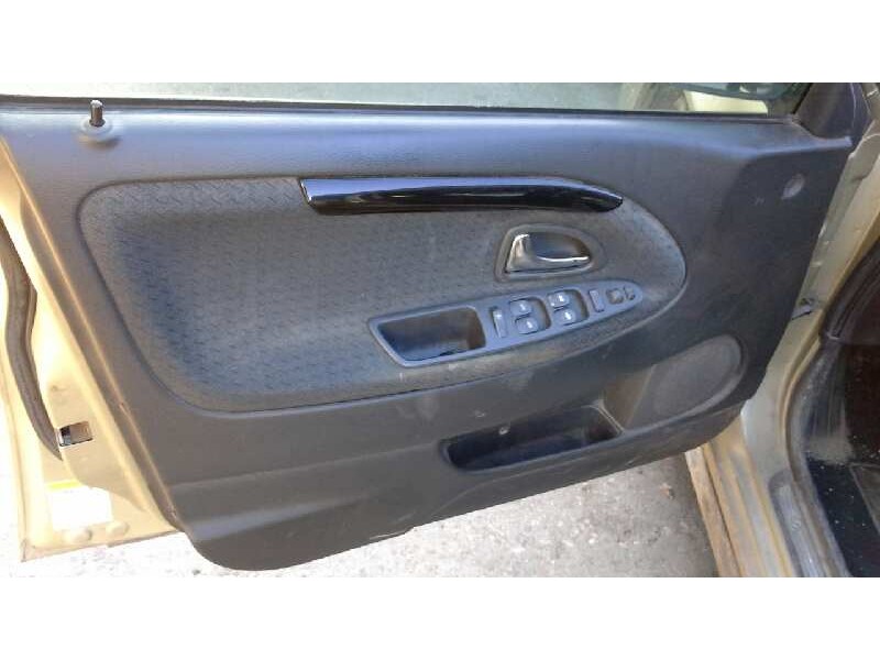 volvo v40 familiar del año 2001