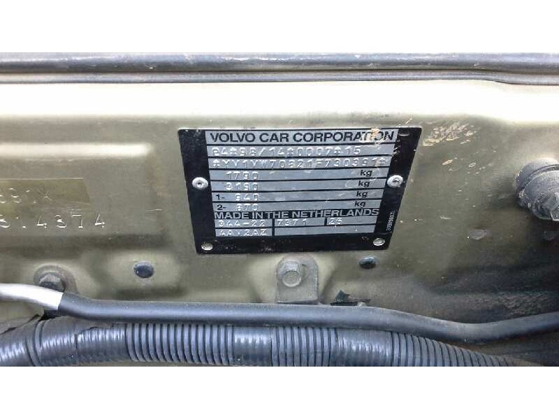 volvo v40 familiar del año 2001