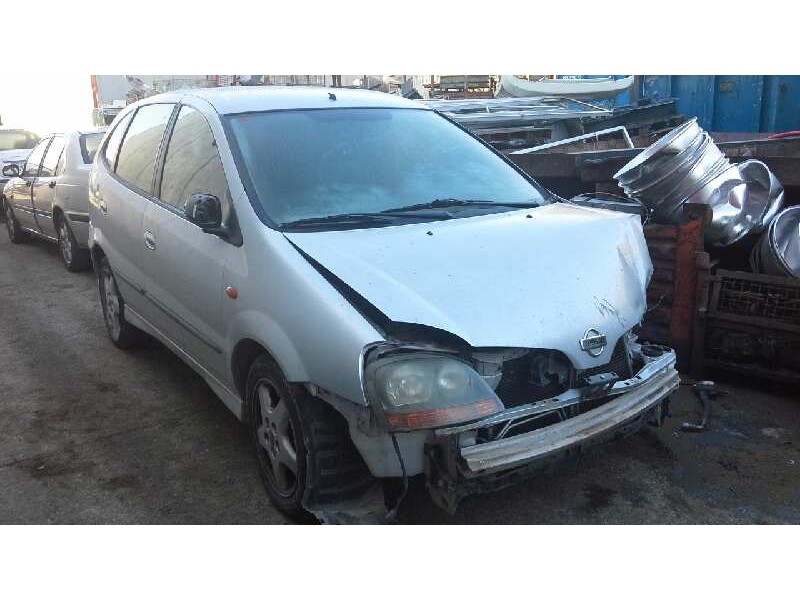 nissan almera tino (v10m) del año 2002