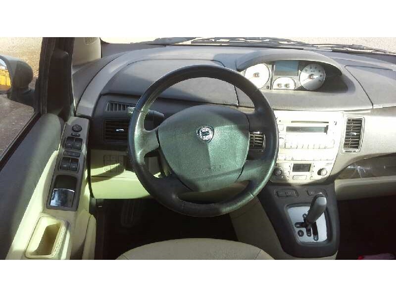 lancia musa (184) del año 2005