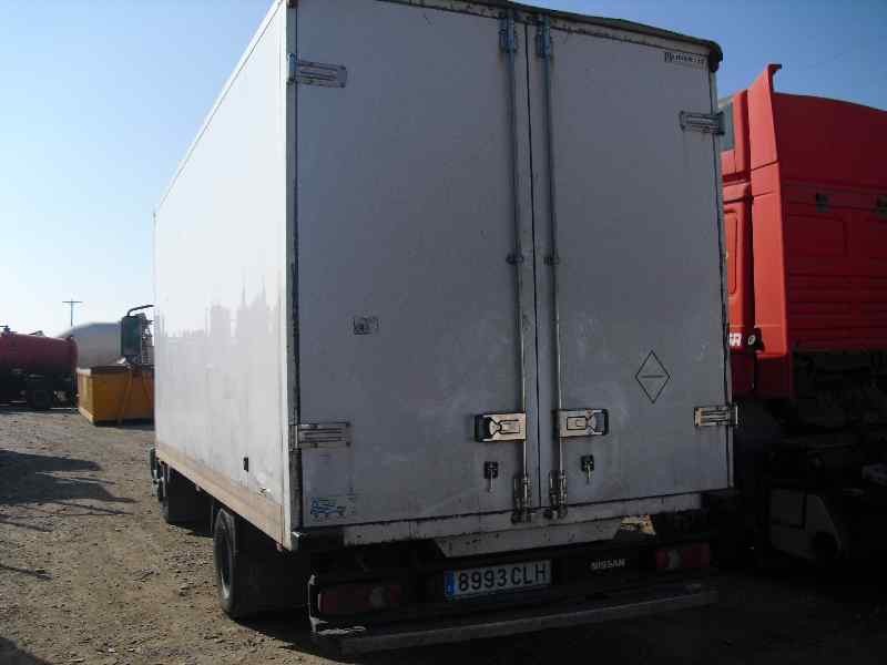 nissan atleon del año 2003