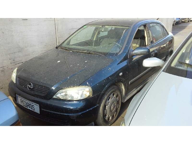 opel astra g berlina del año 2002