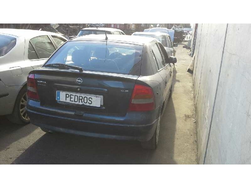 opel astra g berlina del año 2002