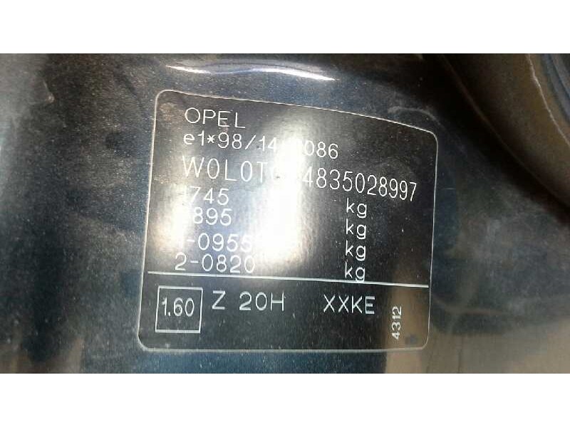 opel astra g berlina del año 2002