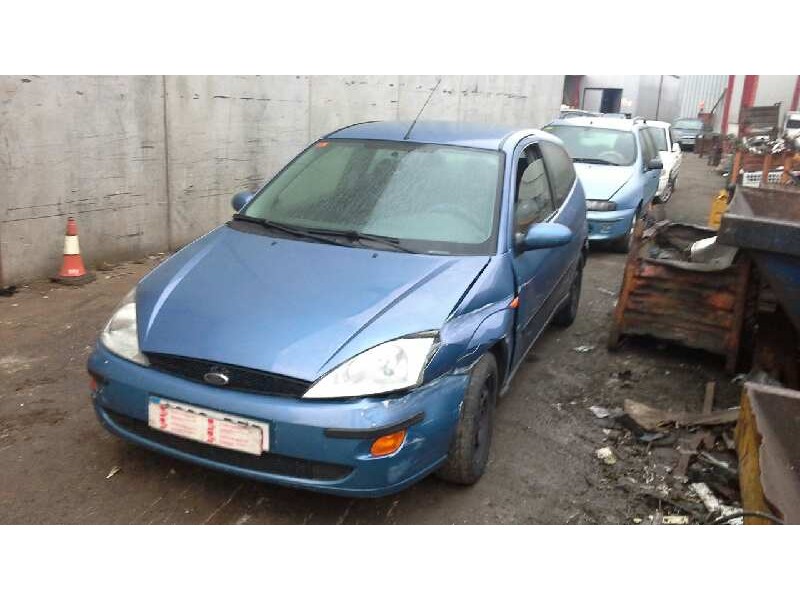 ford focus berlina (cak) del año 2001