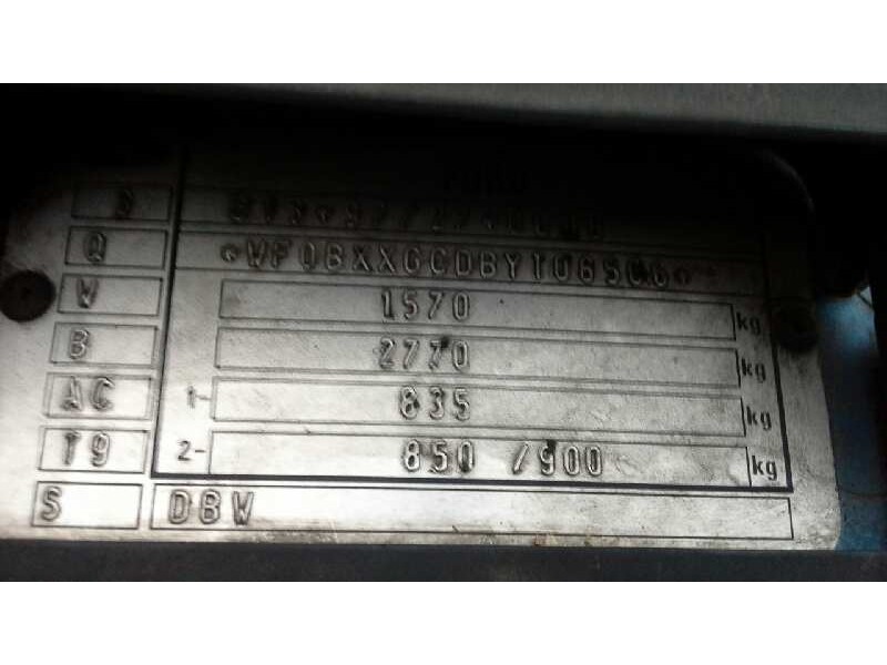 ford focus berlina (cak) del año 2001