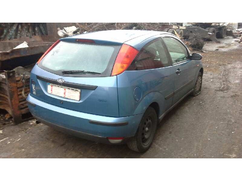 ford focus berlina (cak) del año 2001